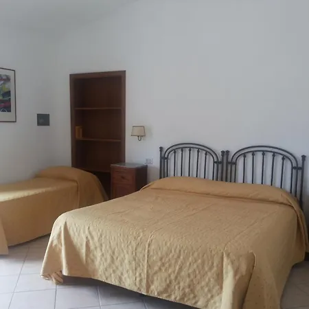 La Mancosa Pollica